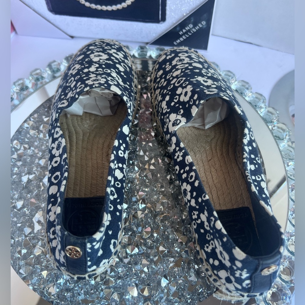 Tory Burch Risa Navy Blue White Floral Print Espadrilles Women’s Size 7 - Picture 5 of 8